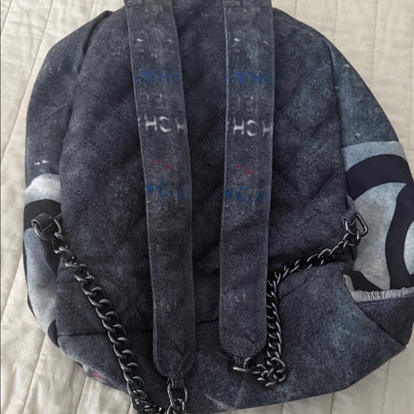 CHANEL Multicolor Backpack with Black Logo - Picture 5 of 5